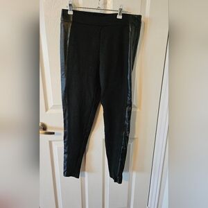 Black leggings, size M, black